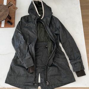 Lululemon grey light mid-length jacket.  Lots of detail!
